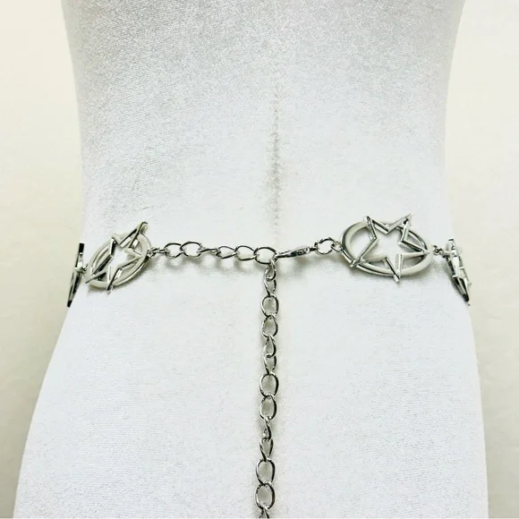 Silver star belt with lobster clasp and chain detail - Picture 3 of 3